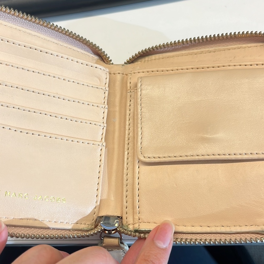 Wallet - Picture 3 of 4